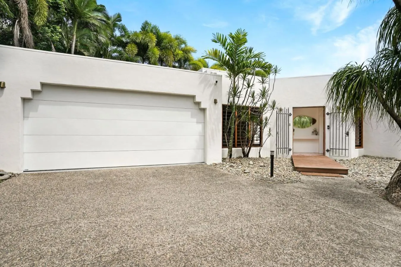 Casa Del Sol Palm Cove Villa Australia